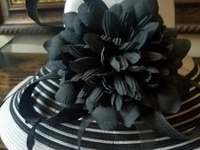 plaza suite hat fashion/derby style new without tags 40 PLUS SHIPPING blk/white