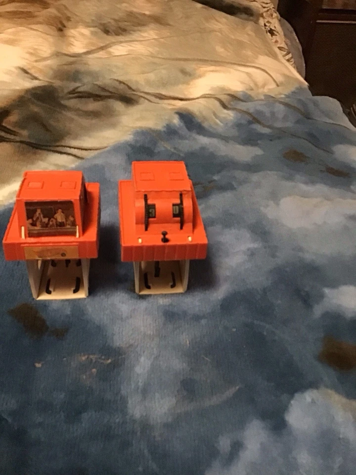 Mattel Hot Wheels 1968 Redlines винтажные счетчики кругов для гоночного трека, набор из 2 - Изображение 2 из 2