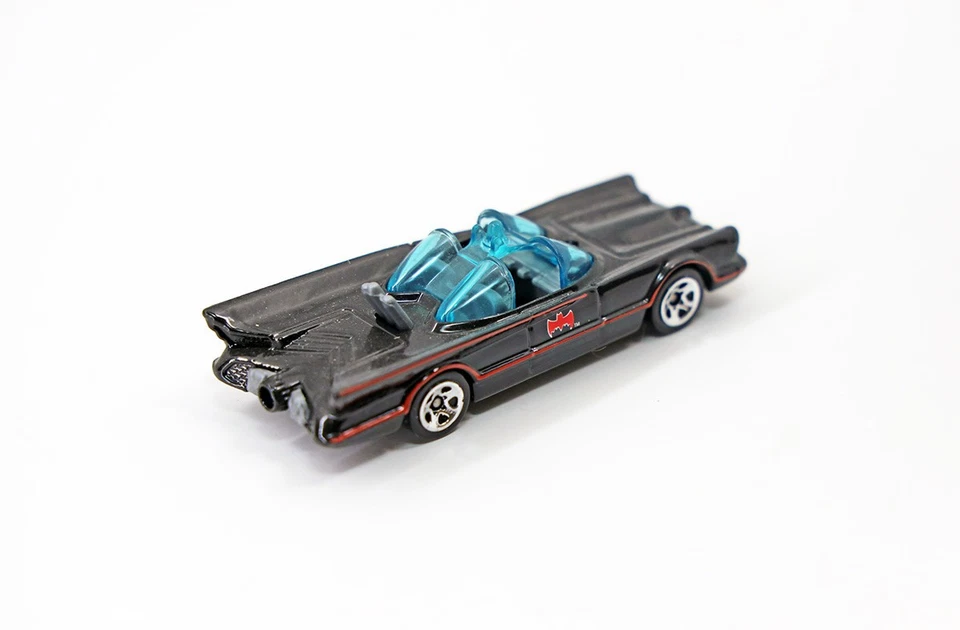 风火轮 '66 蝙蝠侠罗宾电视剧 2017 年发布 — 第 3/4 张图片