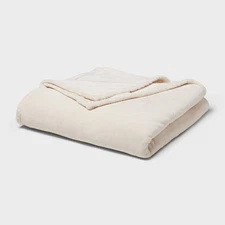 Full/Queen Ultra Plush Blanket Ivory - Threshold