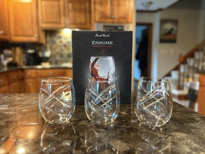 Final Touch 3x Conundrum RED WINE Aerating GLASSES Hand Blown Stemless 473ml NEW