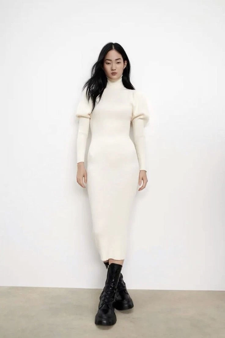 flowy long sleeve wedding dress Sample Sale