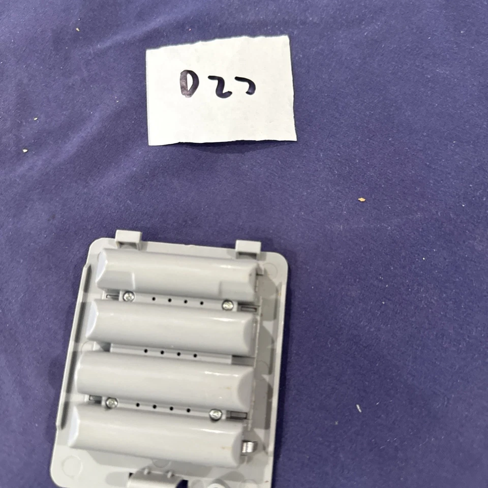 Batería recargable Mad Catz para Nintendo Wii Fit Board Foto 3 de 3