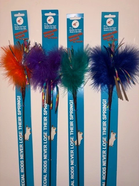 GO CAT SPARKLER TICKLER SPARKLING TEASER WAND TOY ROD 36 INCHES COUNT OF 4
Opens in a new window or 