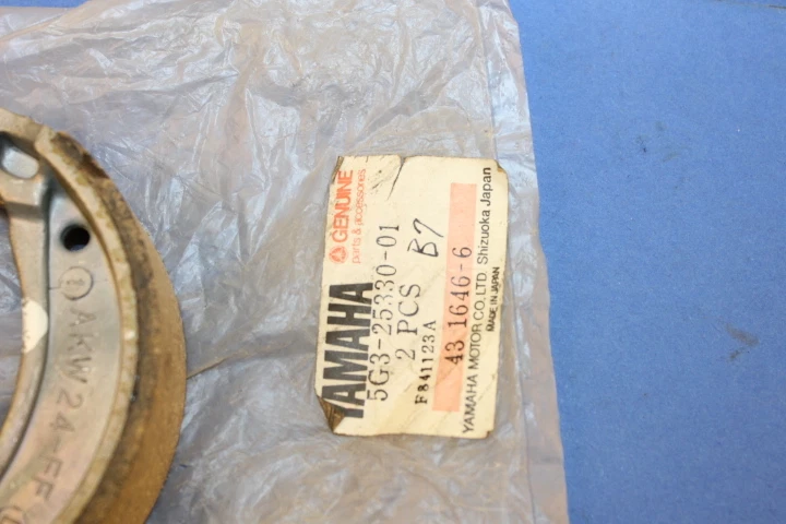 Kit de zapatas de freno OEM YAMAHA XT225 TTR-90E TTR110E Y-Zinger PW80 4BE-W253E-00 Foto 3 de 4