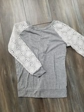 Heather gray lace long sleeves shirt Ladies size Small