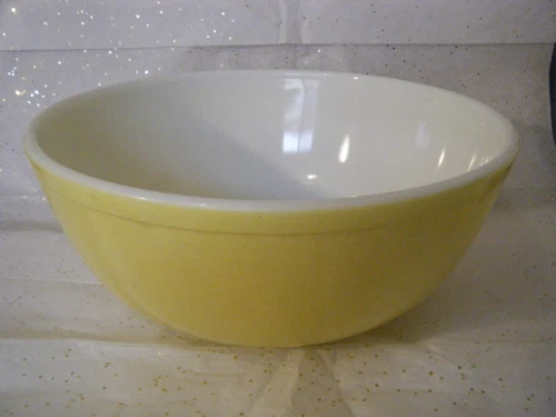 Vintage Pyrex YELLOW Large Primary Nesting Mixing Bowl #404 • 4 Qt 10” USA