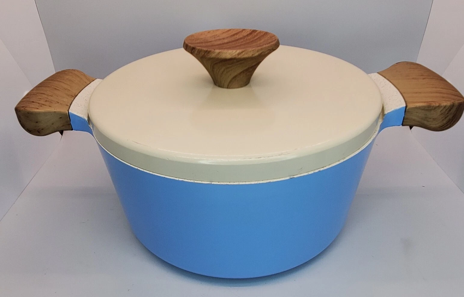 Vremi Ceramic Dutch Oven With Lid 2.7 Liter Powder Blue Nonstick Pot Cookware