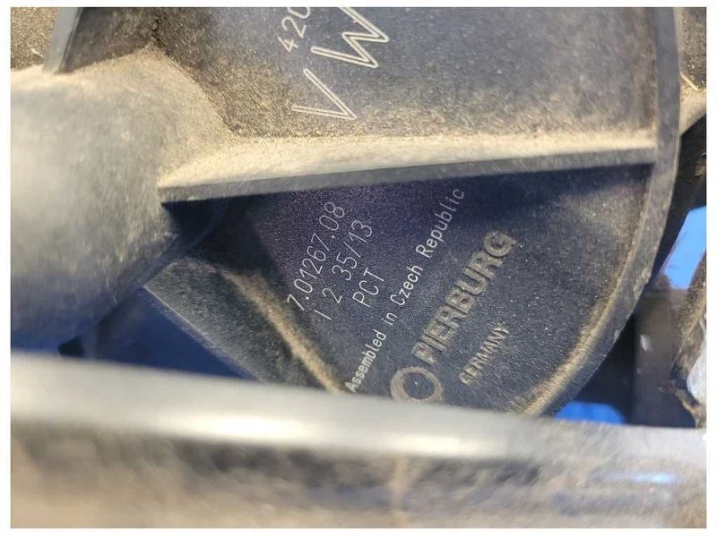 Audi R8 V10 2014 cupé bomba de inyección de aire manguera 2136 Foto 2 de 4