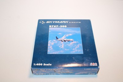 Your Craftsman 1:400: 4-2002-01 Boeing 737-300 SKYMARK DIRECTV, OVP
