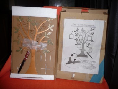 Avon Metal Family Tree Photo Stand  Picture Collage 5 Frames Bronze,Green Leaves