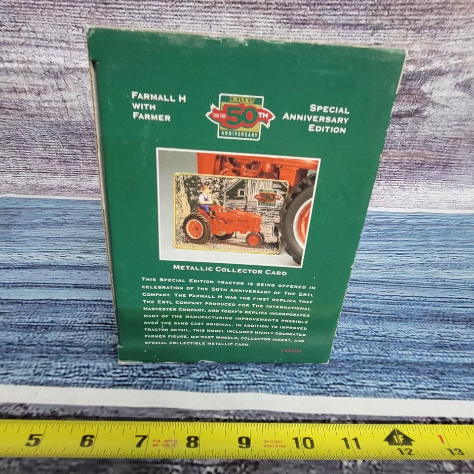 De colección 1995 Ertl 1/16 IH MCCORMICK Farmall modelo H 50 aniversario tractor fundido a presión Foto 3 de 4