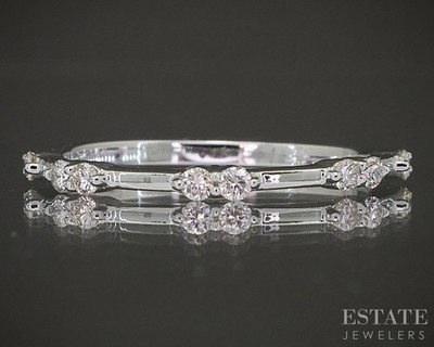 Vorsteckbarer Bandring 14 Karat Weißgold 0,14 kt natürlicher Diamant P22560