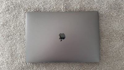 Apple MacBook Pro 15'' 2018 32GB 512GB i7 Touch Bar DEFEKT A1990