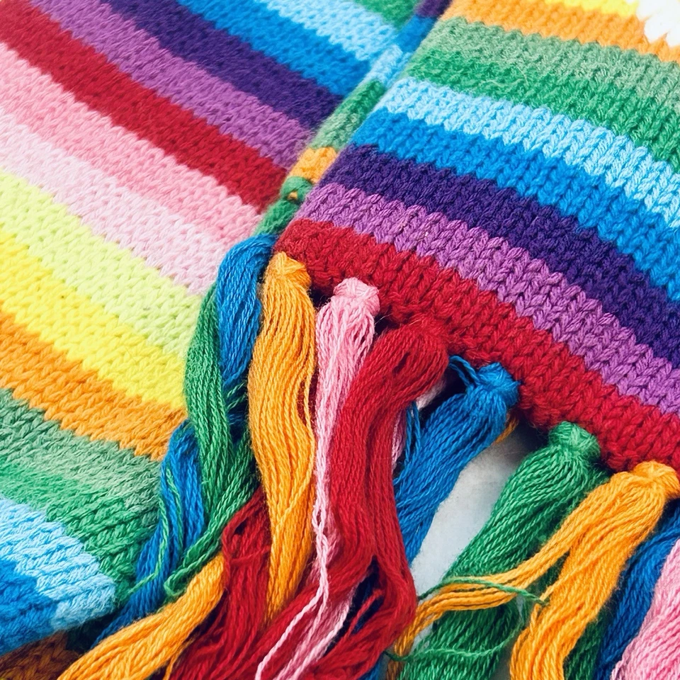 Bufanda arco iris Gap Kids copo de nieve doble grosor 62x5" + flecos brillante colorido Foto 4 de 4