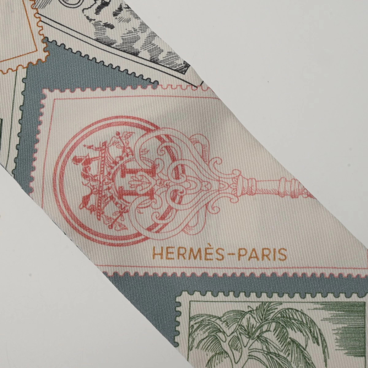 Hermes Twilly LE PHILATELISTE DU FAUBOURG Series 100% Silk Scarf r0_0209 thumbnail 6