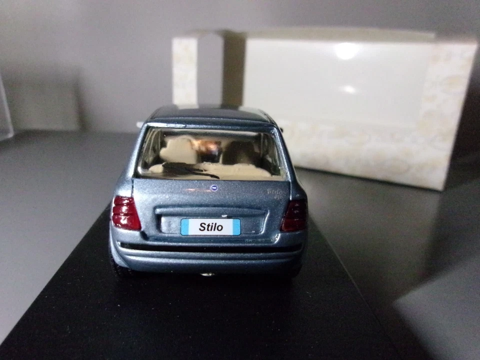 GIOCHER  Fiat. Stilo berlina 5 porte  scale 1/43  Made in Italy - Immagine 3 di 4