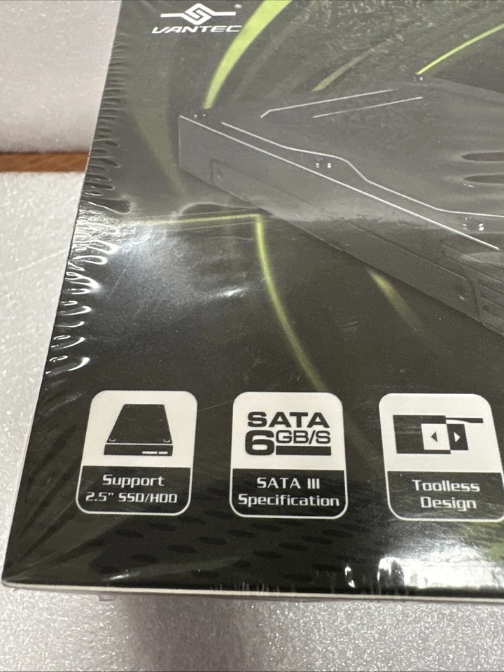 New VanTec NexStar SE 2.5" to 3.5" SATA Hard Drive/SSD Converter w/ USB3.0 - Image 2 of 4