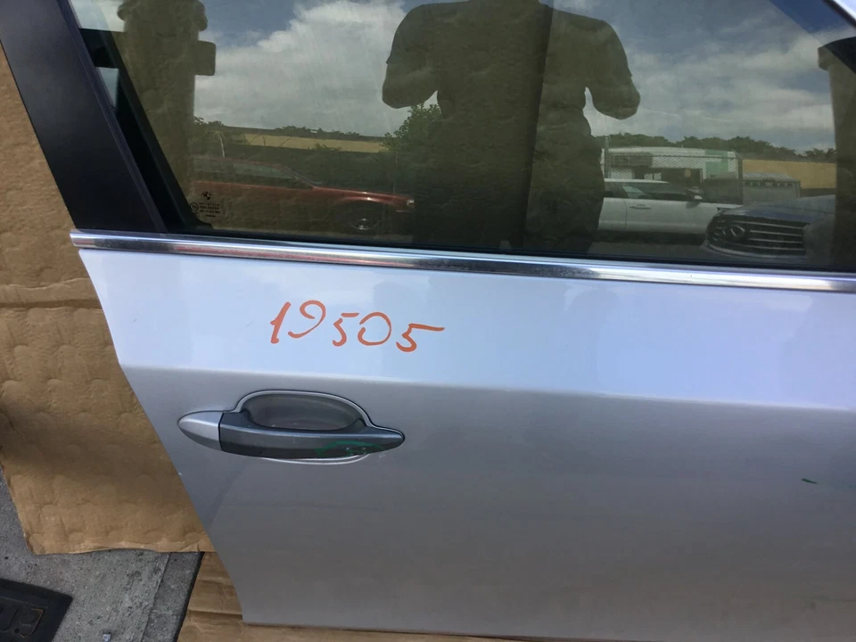 04-07 Puerta delantera derecha exterior BMW E60 530xi 530i OEM E # Foto 2 de 4