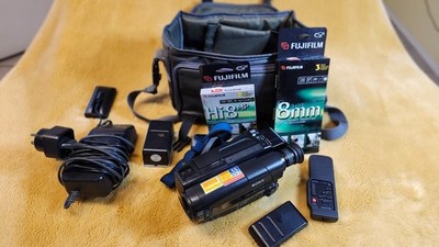 Sony CCD-TR5 O1E tested and works comes with 3 batteries, charger, case