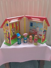 Mr Tumble Something Special Wooden Playhouse & 4 figures rare
