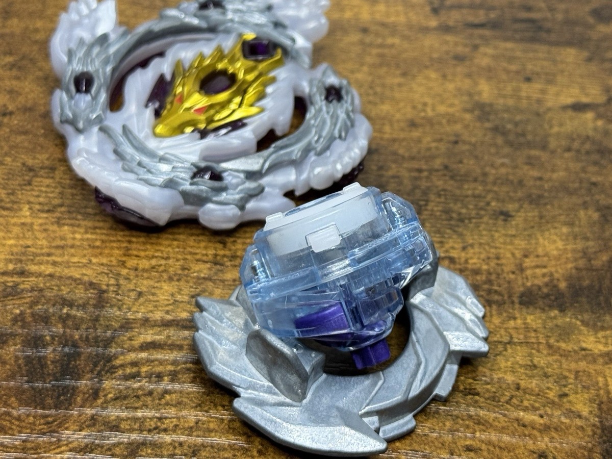 Lanceur Beyblade B-99 Beyblade B-110 Bloody Longinus.13.JI Avec Lanceur B-99 Lanceur Beyblade B-99 Beyblade B-110 Bloody Longinus.13.JI Avec Lanceur B-99