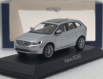 1/43 Volvo XC60 エレクトリックシルバー s-l400.jpg