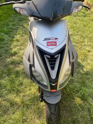Aprilia Sr Sporter 50cc Non-runner - Picture 6 of 7