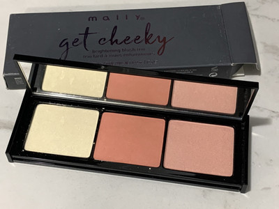 Mally Get Cheeky Brightening Trio Just Peachy highlighter blush brightener (#WW4