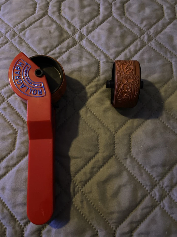 Rollo Rollograph Sello Rueda Rodillo Rojo Invierno Trineo Paseo y Gato Rollos Temáticos Foto 2 de 4