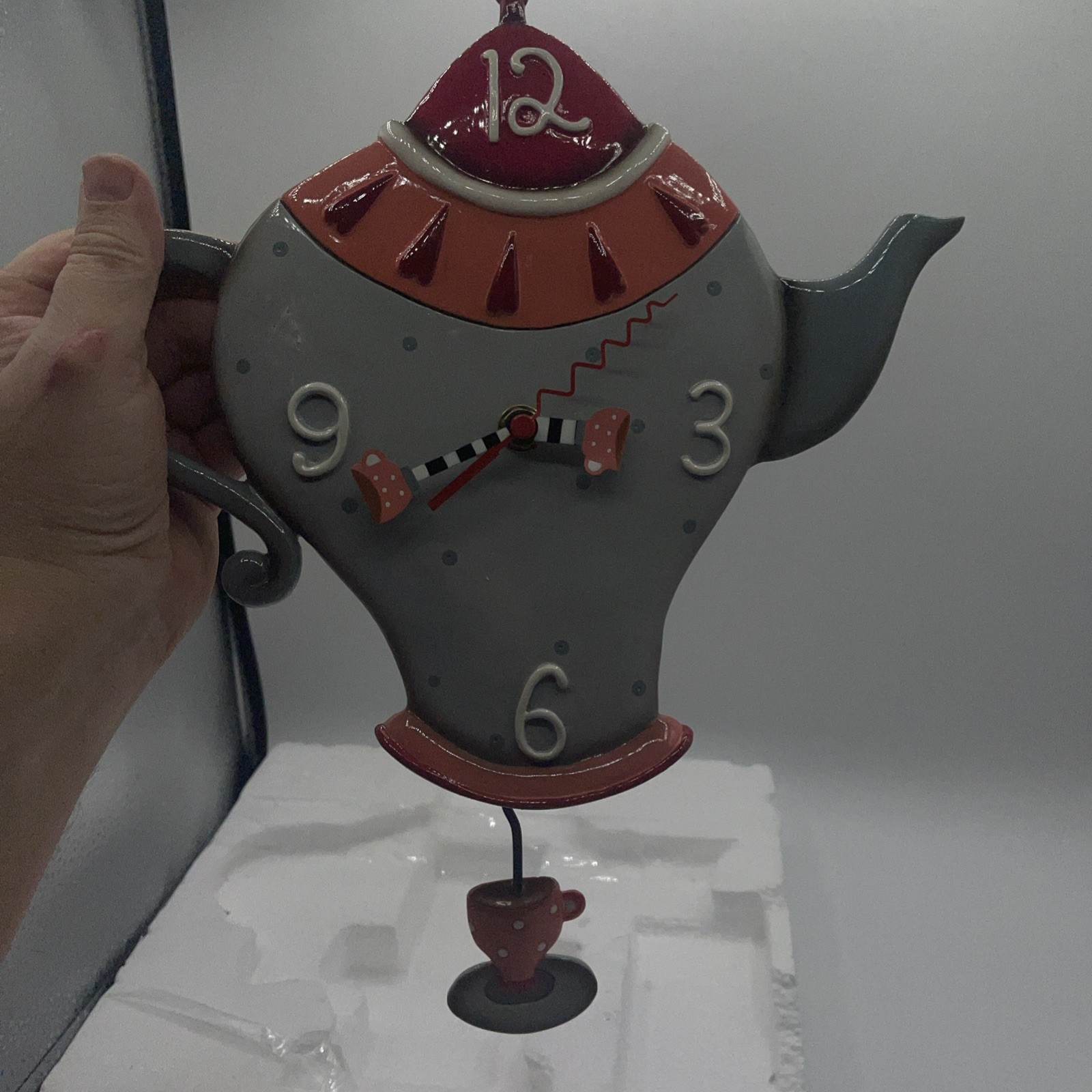 Allen Designs Tea Kettle Clock w Mug Pendulum Floral Polyresin 10”H Battery