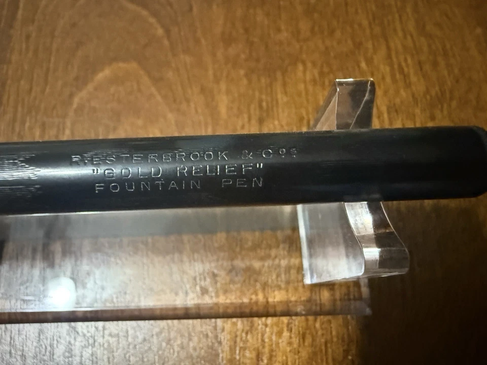 PLUMA ESTILOGRÁFICA RELIEVE DORADO Esterbrook Foto 2 de 4