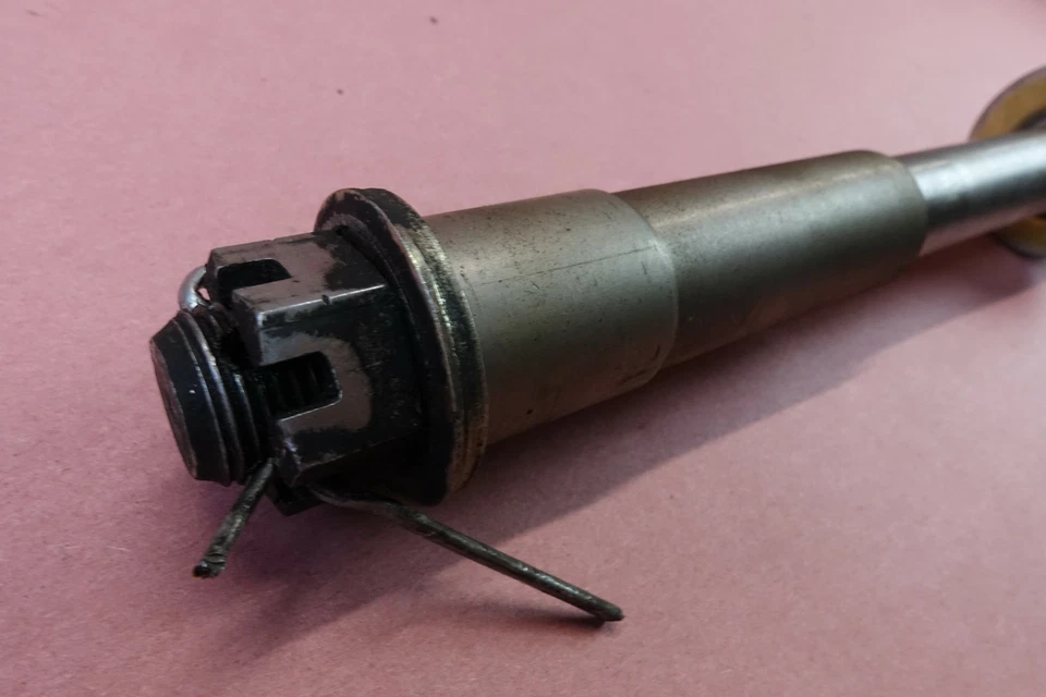 Tornillo de eje trasero Suzuki Cavalcade 1400 1985 1986 1987 1988 Foto 2 de 3