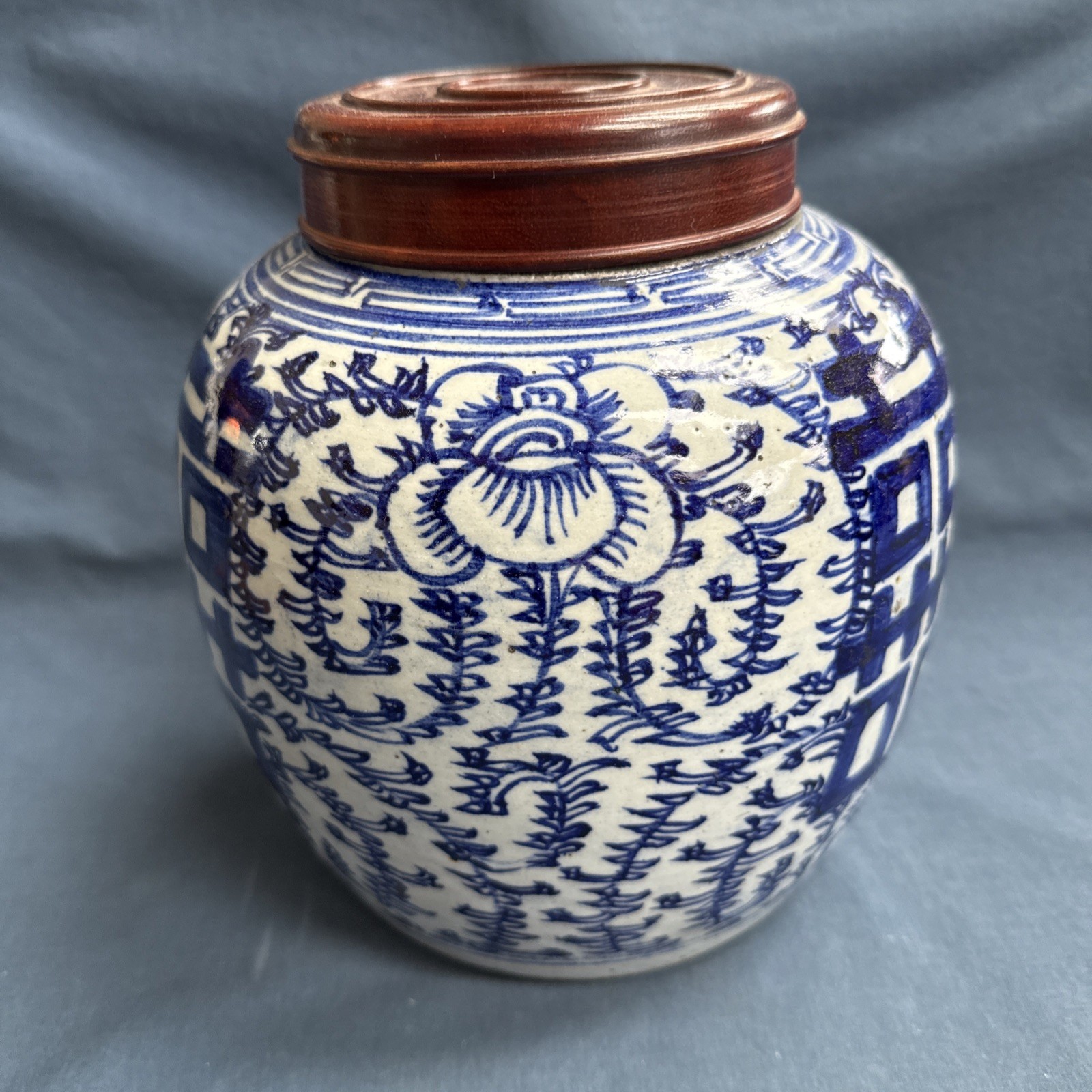 Antique Chinese Double Happiness Blue & White Porcelain Ginger Jar Wooden Lid