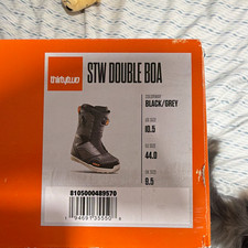 thirtytwo STW Double BOA Snowboard Boots Mens 10.5 Black/Gray Medium Flex