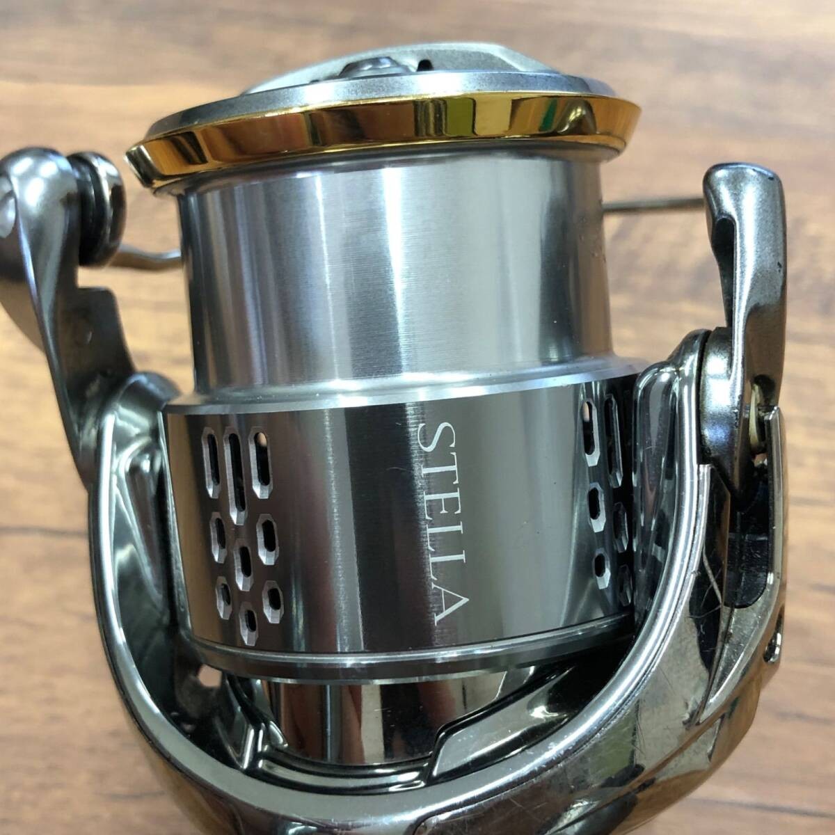 Shimano 18 Stella 2500S Spinning Fishing Reel Gear Ratio 5.3