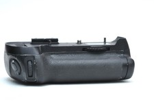Nikon OEM MB-D12 Grip w/ MS D12 AA Battery Tray for D800/810 MBD12