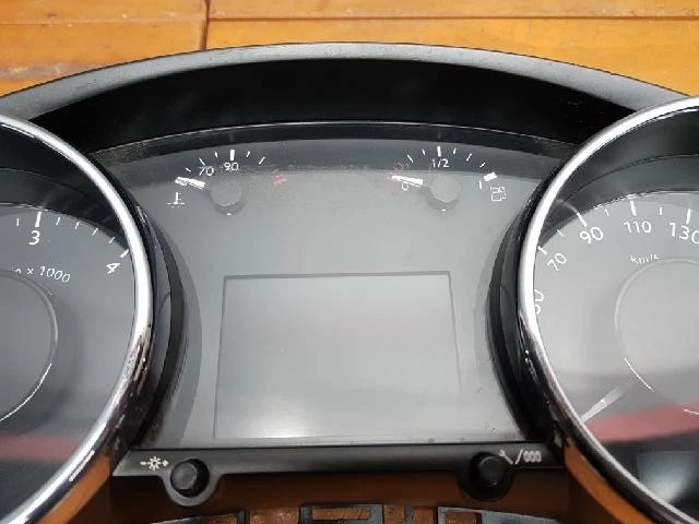 Painéis de instrumentos Peugeot 3008 2011 - Imagem 4 de 4