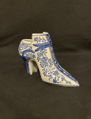 Vtg Two s Company Canton Collection Blue & White Porcelain Victorian Style Boot