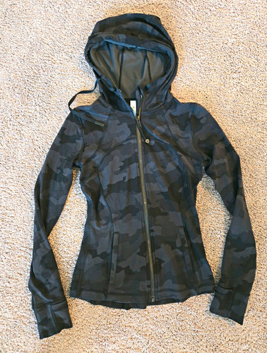 Lululemon DEFINE Jacket Camo Size 4 Full Zip- NWT