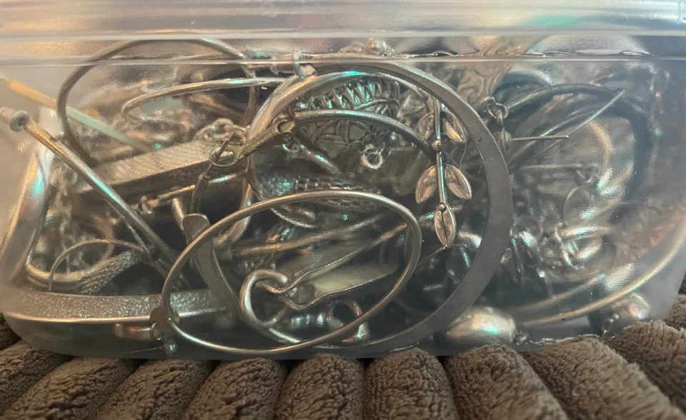 Mystery Schmuckkästchen silberfarben Modeschmuck tragbar Halskette Ohrring 2,2 Pfund - Bild 3 von 4