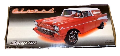 Snap-On Crown Premiums Collection MT-55 Freightliner Pull-Back