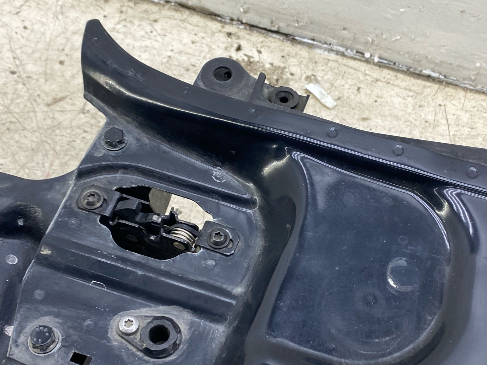 2010-2020 BENTLEY MULSANNE OEM FRONT LEFT RIGHT UPPER RADIATOR HEADLIGHT BRACKET