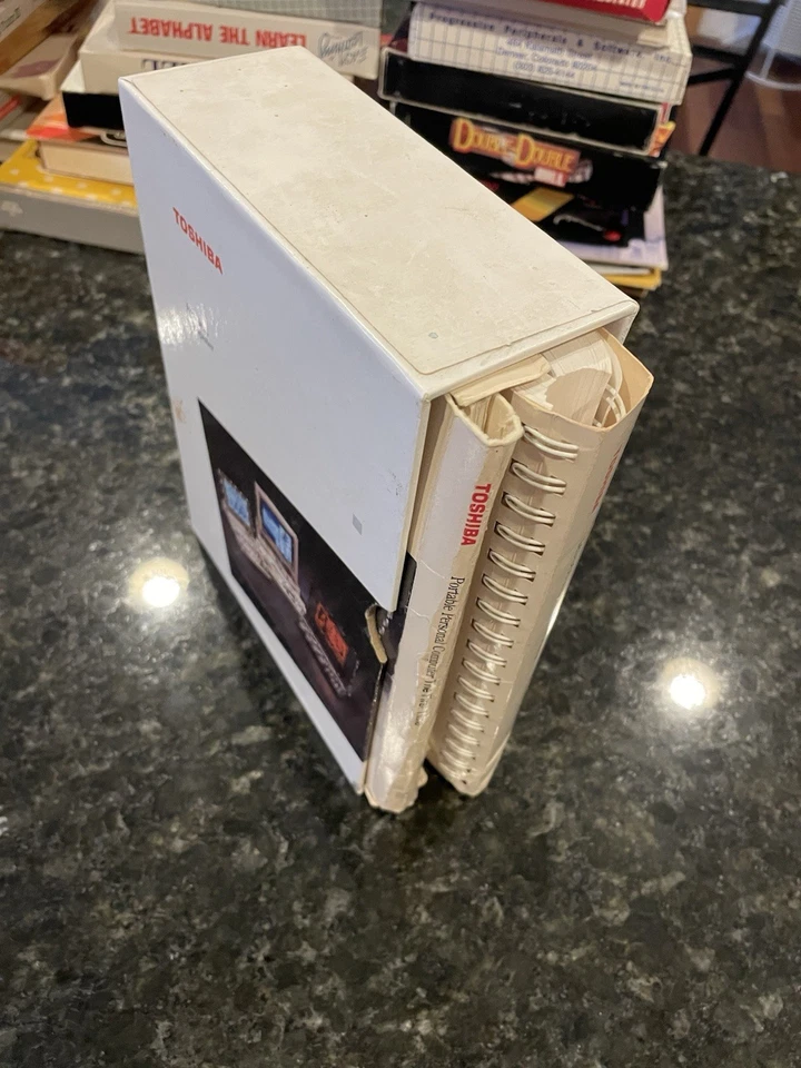 Toshiba T1600 Reference Manual User Guide 1988 - Image 2 of 4