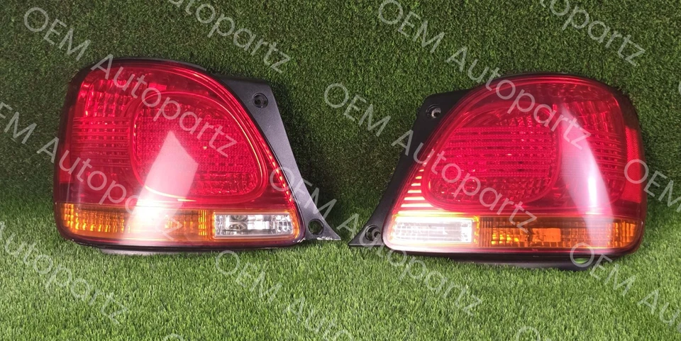 雷克萨斯 GS300 GS400 1998 - 2005 外尾灯左右灯 Oem 二手 — 第 2/4 张图片