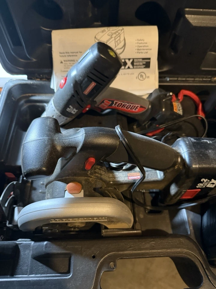 CRAFTSMAN 19.2V Cordless Power Tool Combo Kit – Circular Saw, Drill, Flashlight - Image 3 of 4