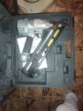 METABO HPT NT65MA4 15-Gauge 2-1/2" Pneumatic Finish Nailer Kit