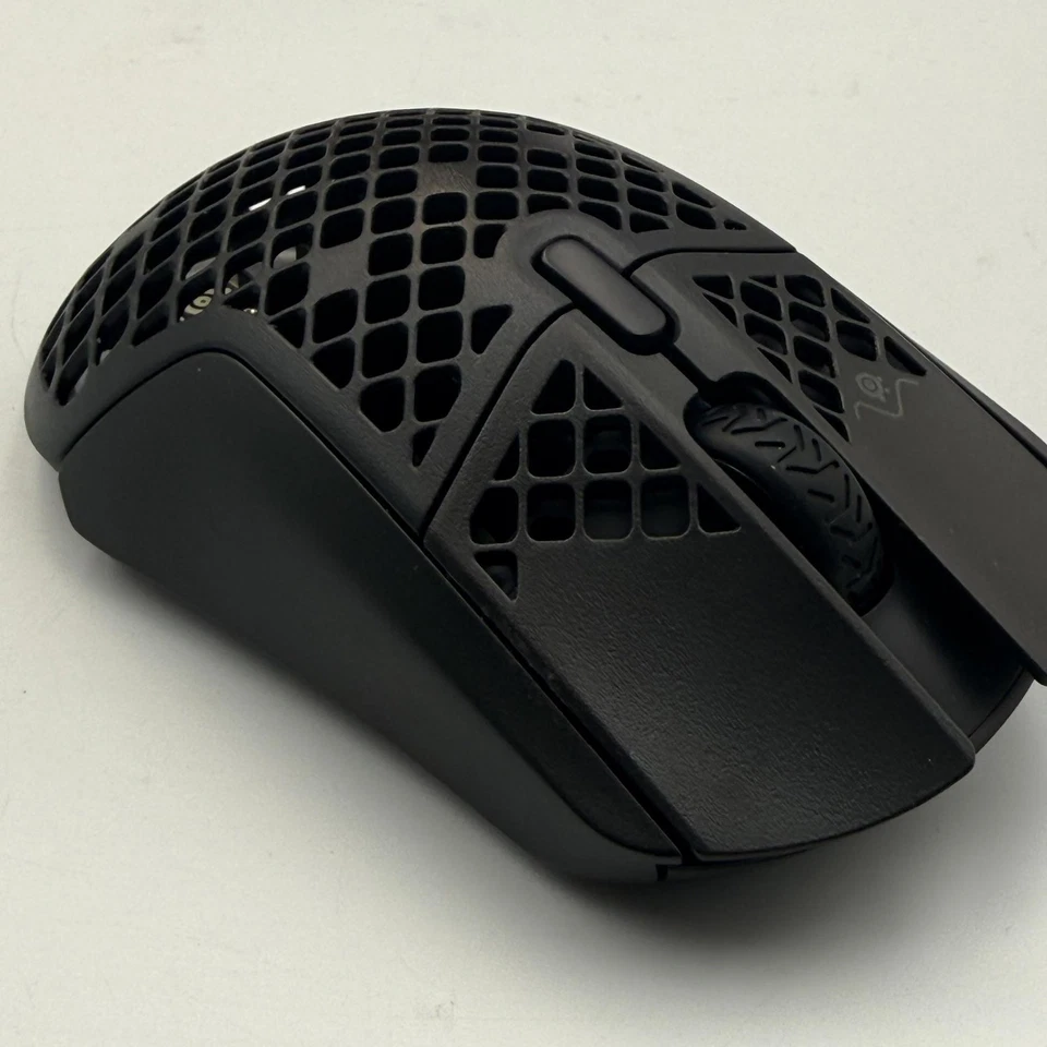 SteelSeries Aerox 9 Wireless - Holey RGB Gaming Mouse - Image 4 of 4