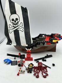LEGO 6268 Renegade Runner Pirates Ship 1993 Partial Set Sail Minifig Hull Cannon