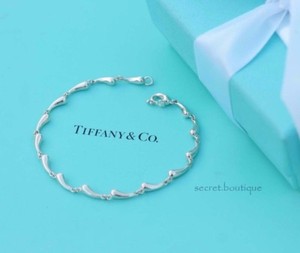 AUTHENTIC-Tiffany-amp-Co-Sterling-Silver-Continuous-Teardrop-Bracelet-6-5-034-1099